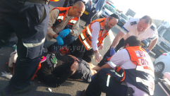 بالصور: إصابة متوسطة لمواطن بحادث دهس قرب مدينة الرملة 